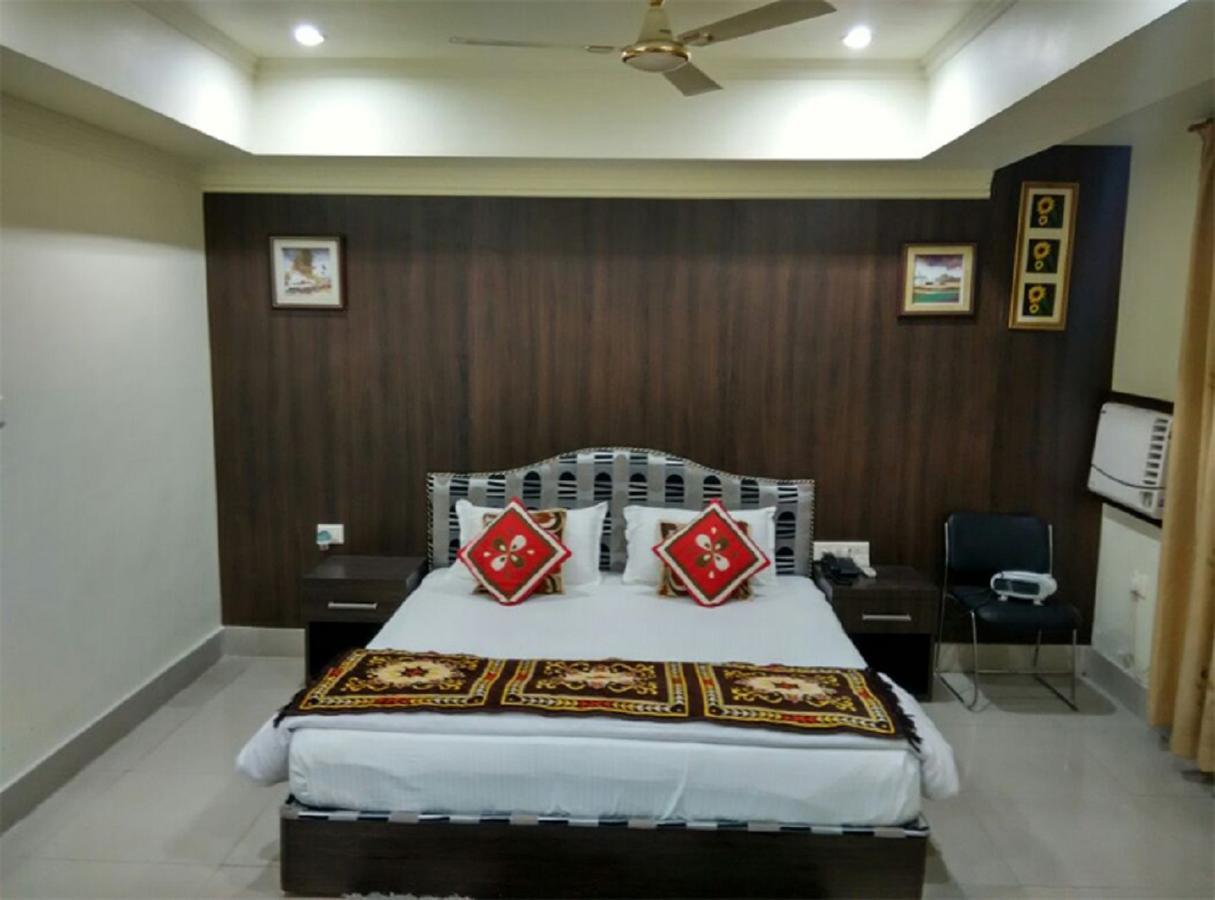 Bodhgaya Gautam Hotel Exterior photo