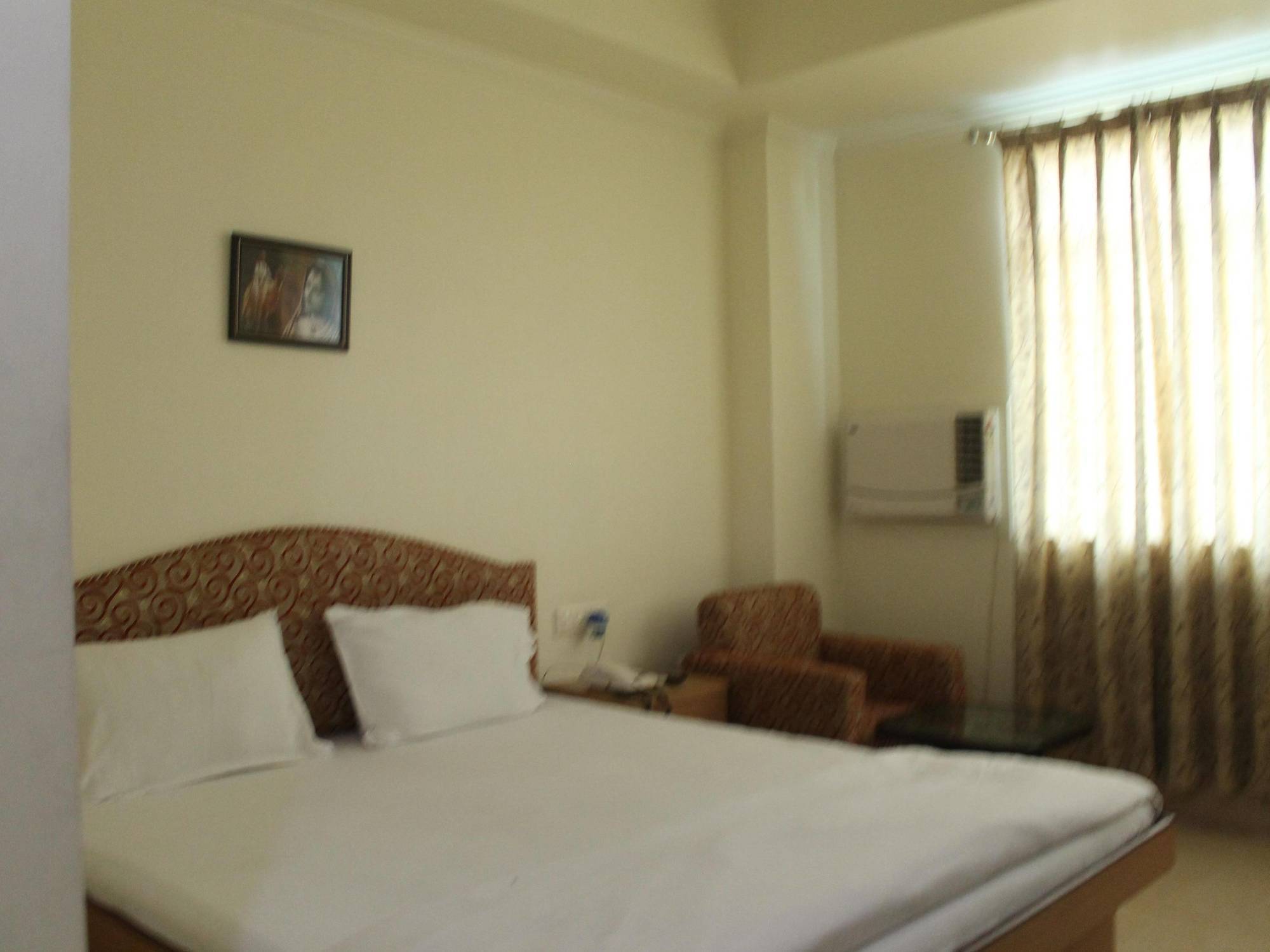 Bodhgaya Gautam Hotel Exterior photo