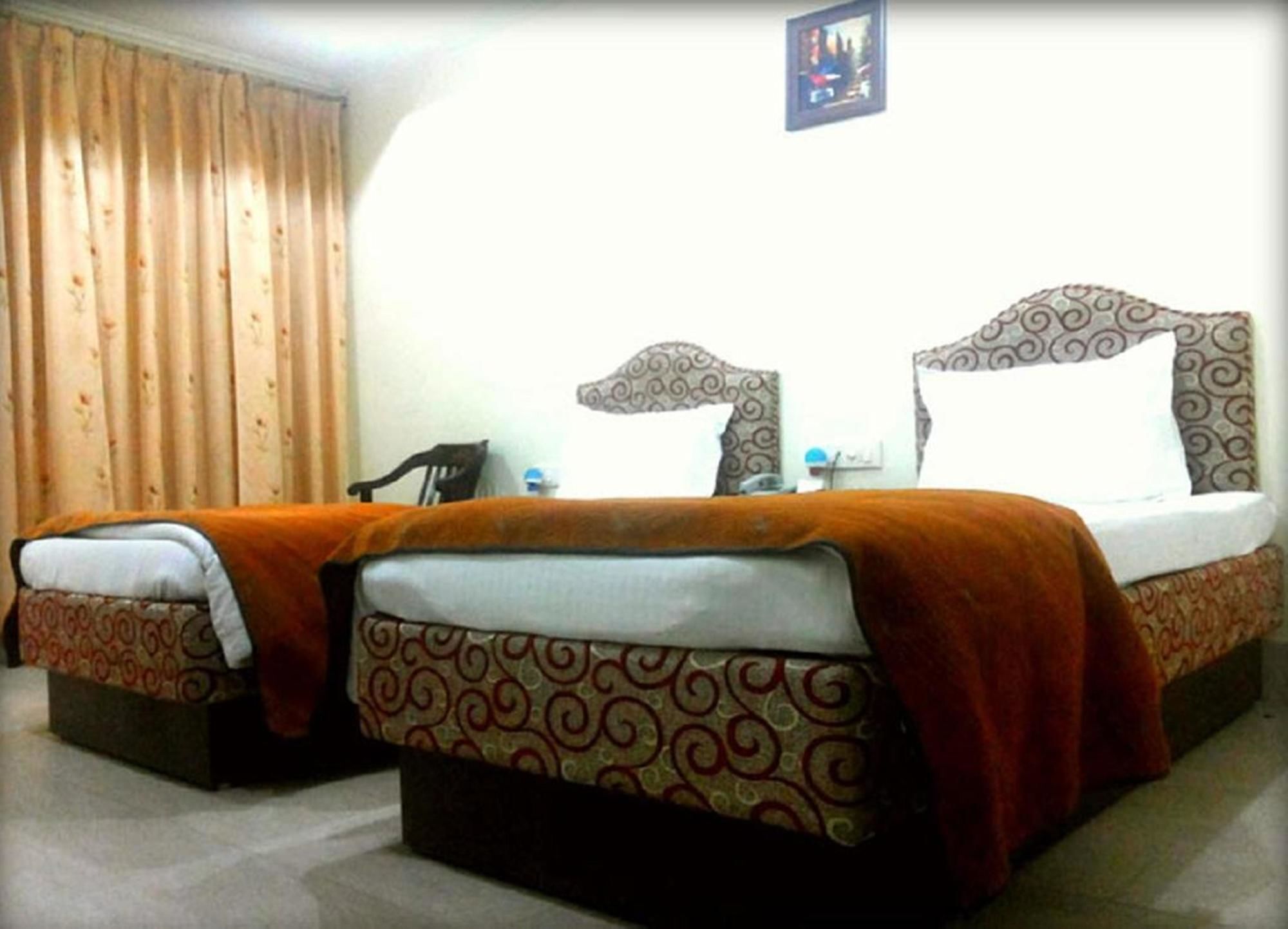 Bodhgaya Gautam Hotel Exterior photo