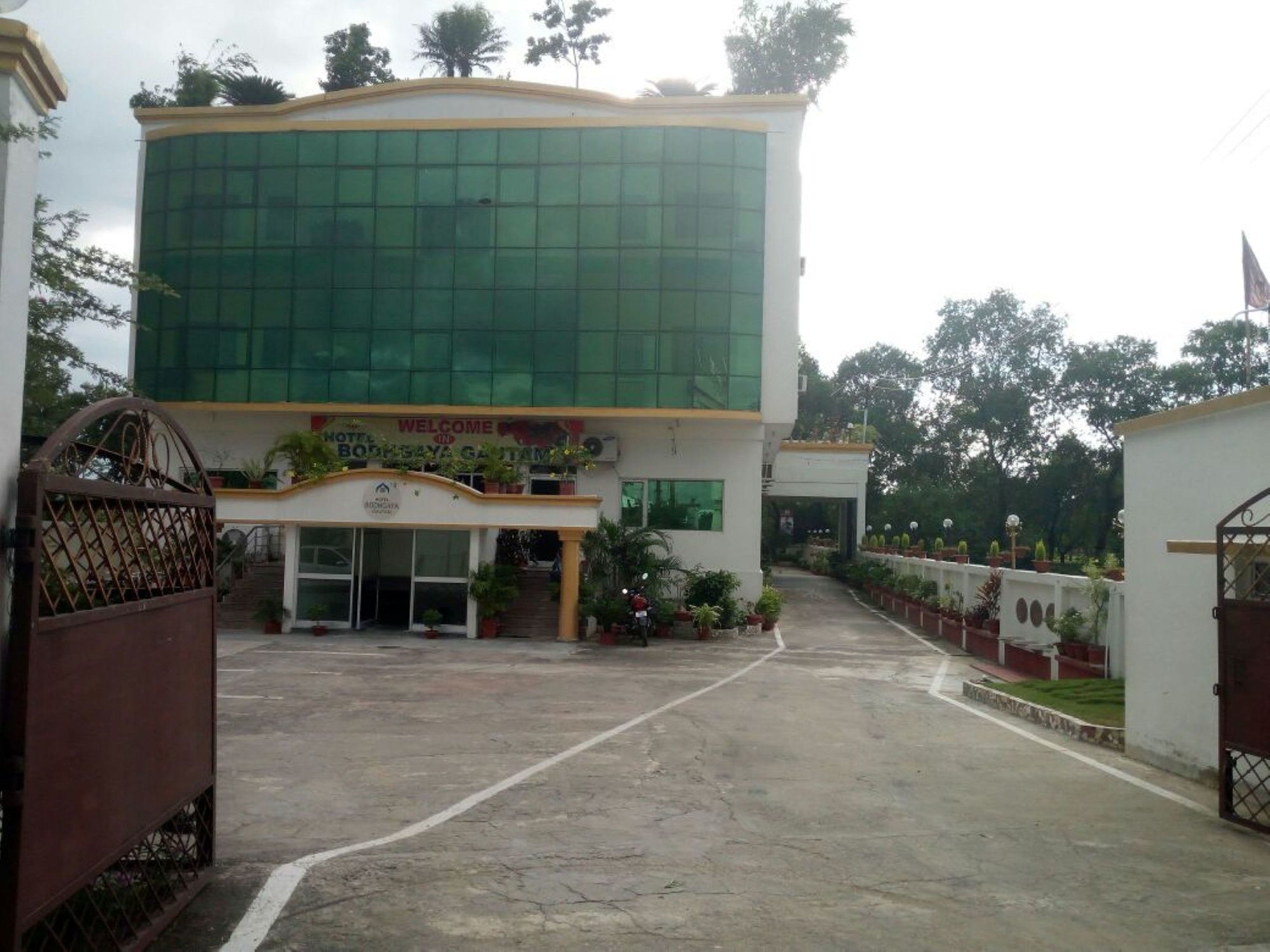 Bodhgaya Gautam Hotel Exterior photo